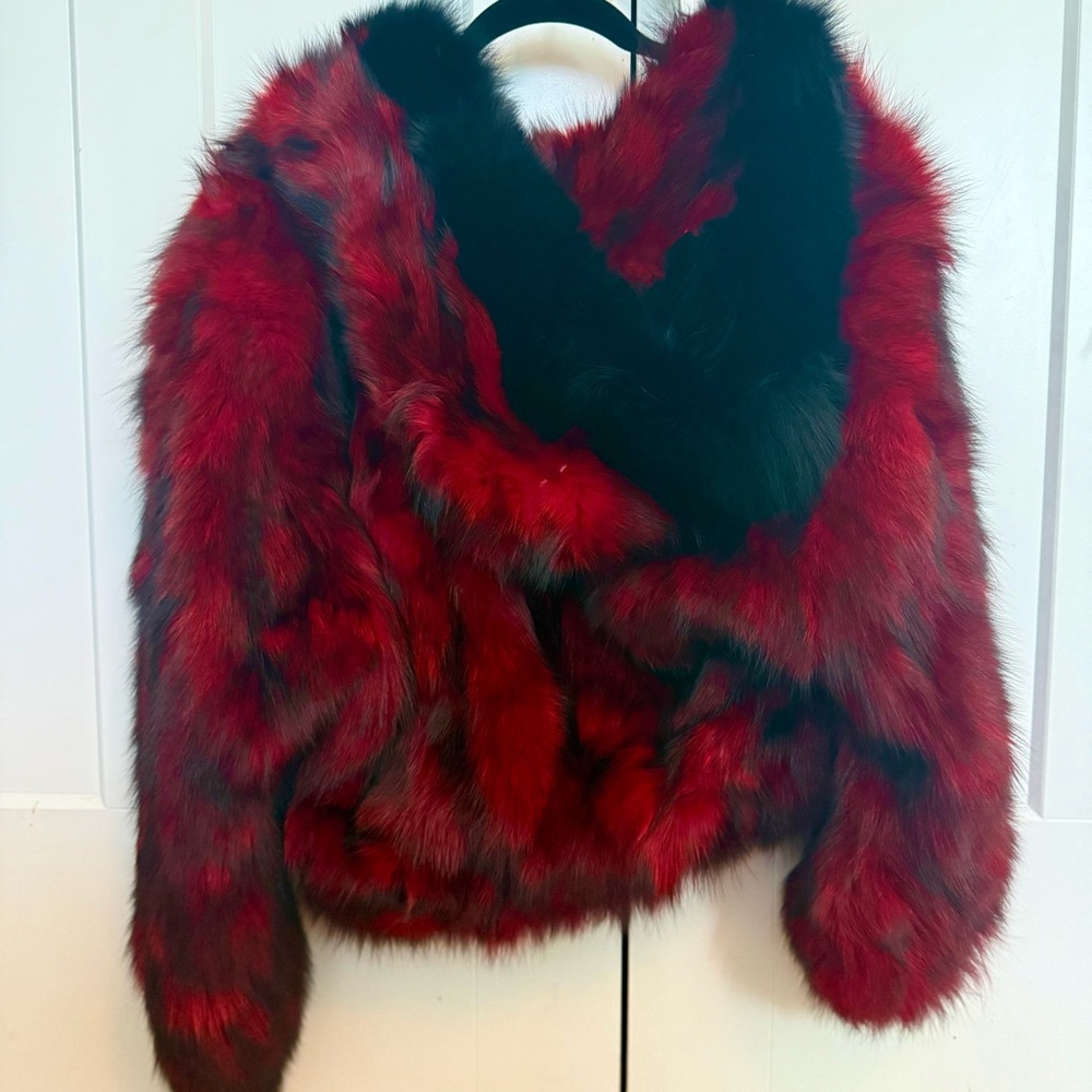 Chic Red Faux Fur Teddy Jacket - Picture 2 of 4